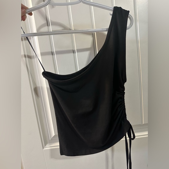 Cinch-able one shoulder top - Picture 3 of 4